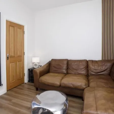 別荘 4 Bedroom House Close To Walmgate Bar Sleeps 7 ヨーク