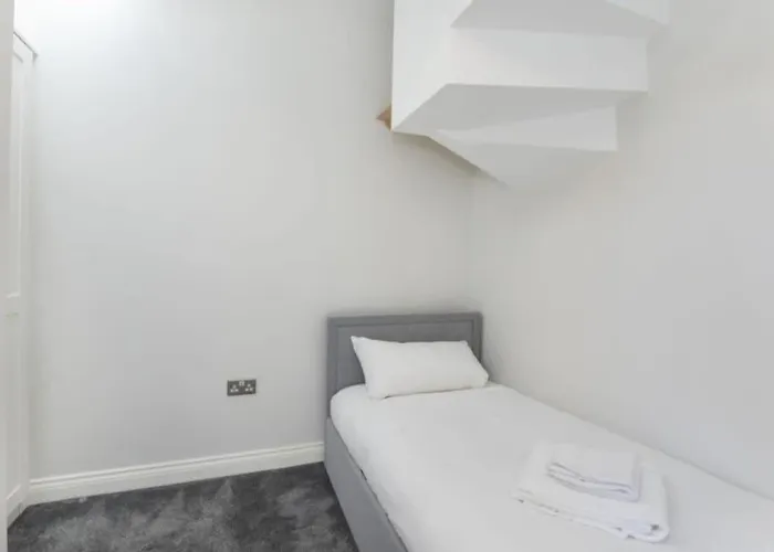 Ferienhaus 4 Bedroom House Close To Walmgate Bar Sleeps 7 *