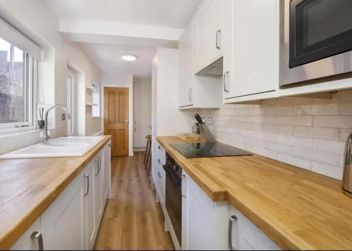 4 Bedroom House Close To Walmgate Bar Sleeps 7 Holiday home *