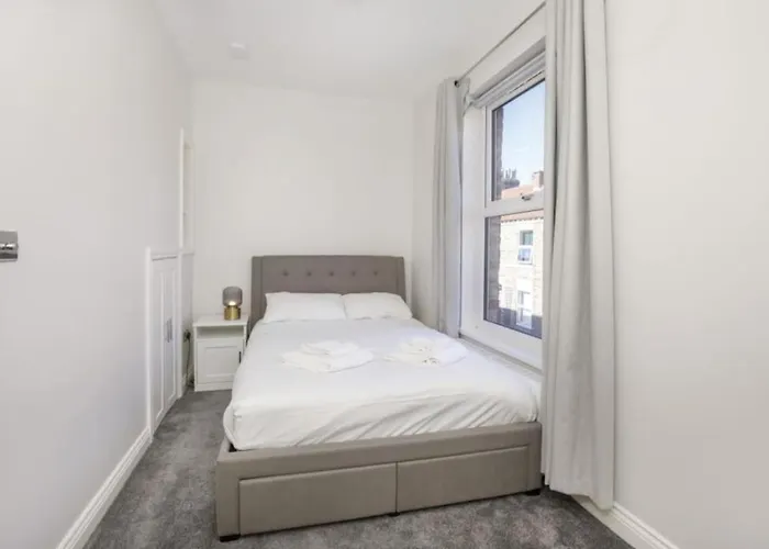 Ferienhaus 4 Bedroom House Close To Walmgate Bar Sleeps 7