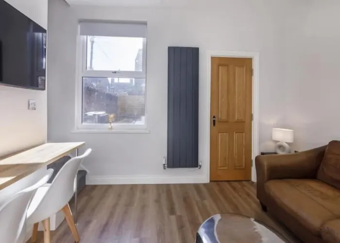 4 Bedroom House Close To Walmgate Bar Sleeps 7 York