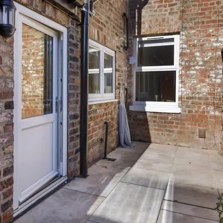 4 Bedroom House Close To Walmgate Bar Sleeps 7 Dom wakacyjny York