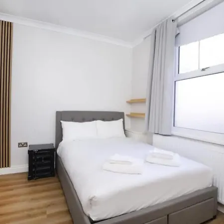 4 Bedroom House Close To Walmgate Bar Sleeps 7 Dom wakacyjny York